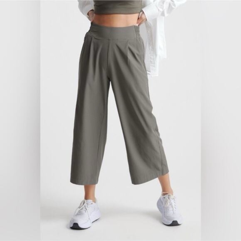 NWT Quince Cropped Pants L